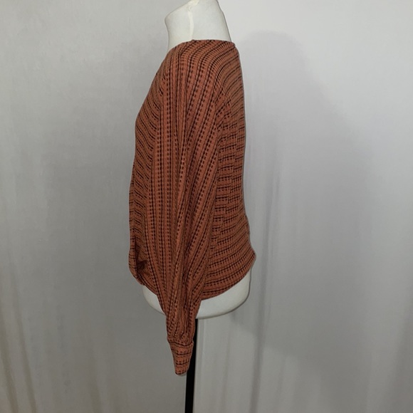 Daytrip Kimono Sleeve Waffle Weave Wrap Medium - Picture 4 of 10